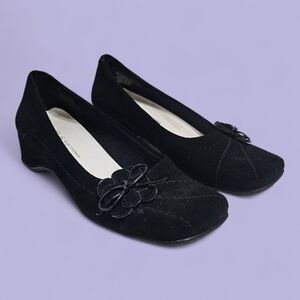 Croft & Barrow Black Women's Flats with Floral Accent